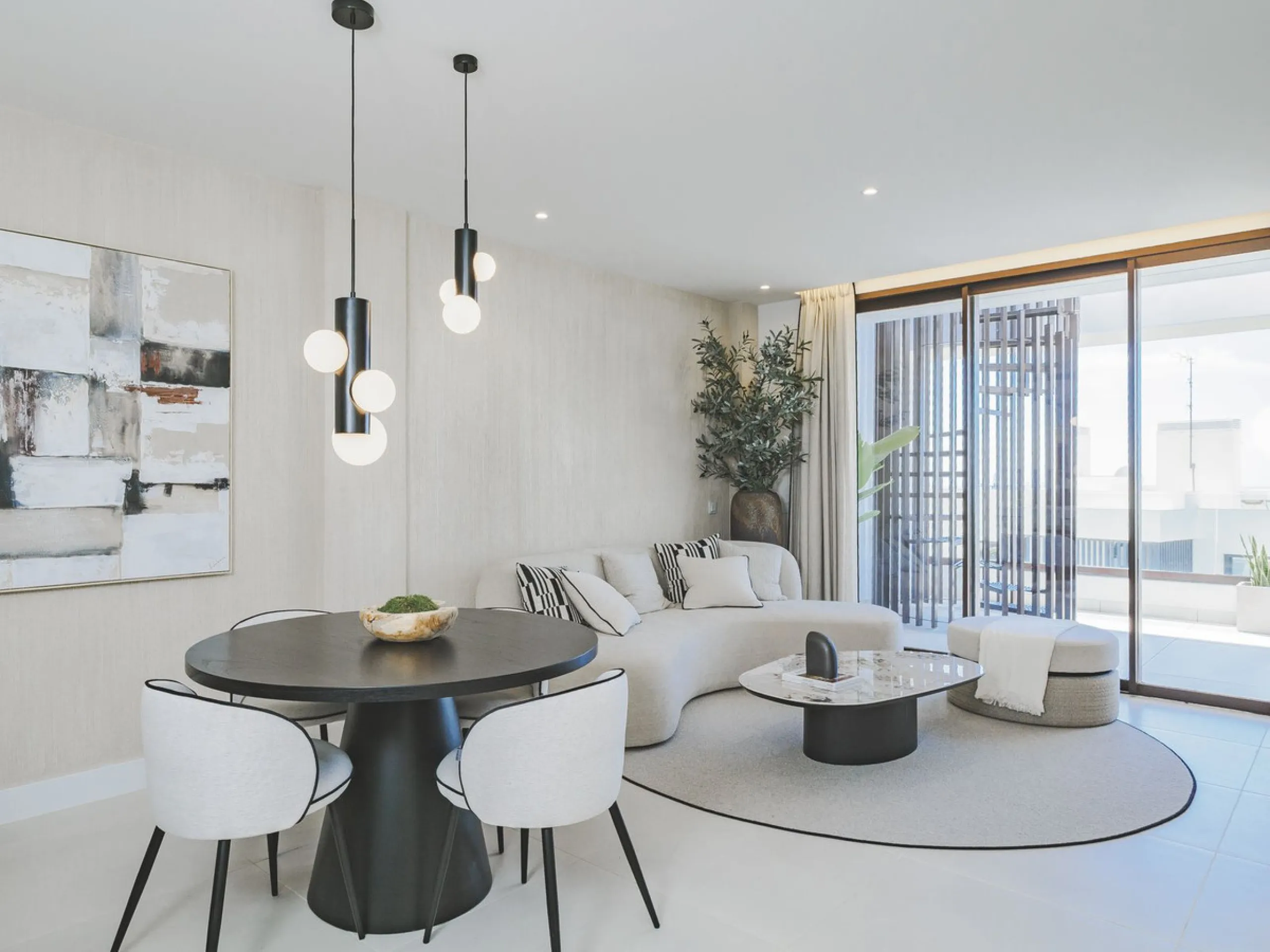 This magnificent brand-new penthouse, located in one of the most exclusive areas of the prestigious El Higuerón residential development.