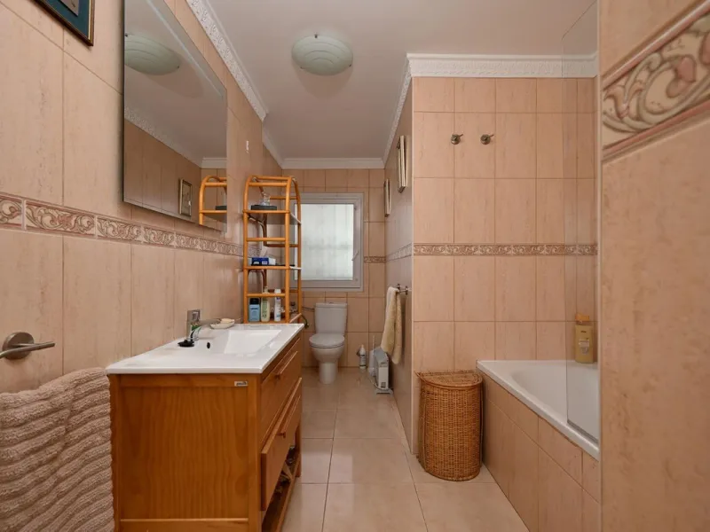 House - Detached Villa в продаже в Alhaurín el Grande, Málaga. В доме 4 спален и 4 ванных комнат. Площадь дома 235 м². Площадь участка 861 м²