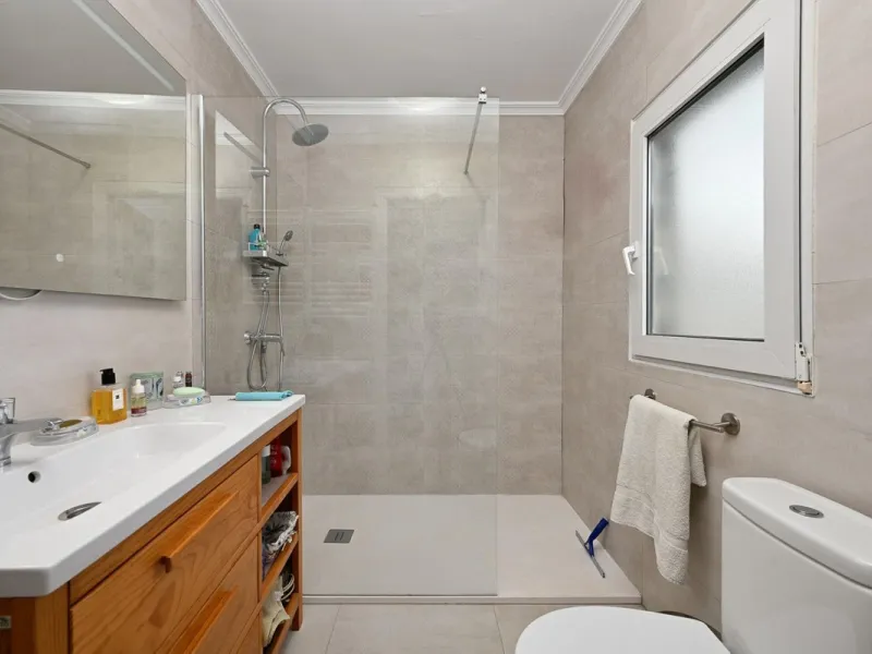 House - Detached Villa в продаже в Alhaurín el Grande, Málaga. В доме 4 спален и 4 ванных комнат. Площадь дома 235 м². Площадь участка 861 м²