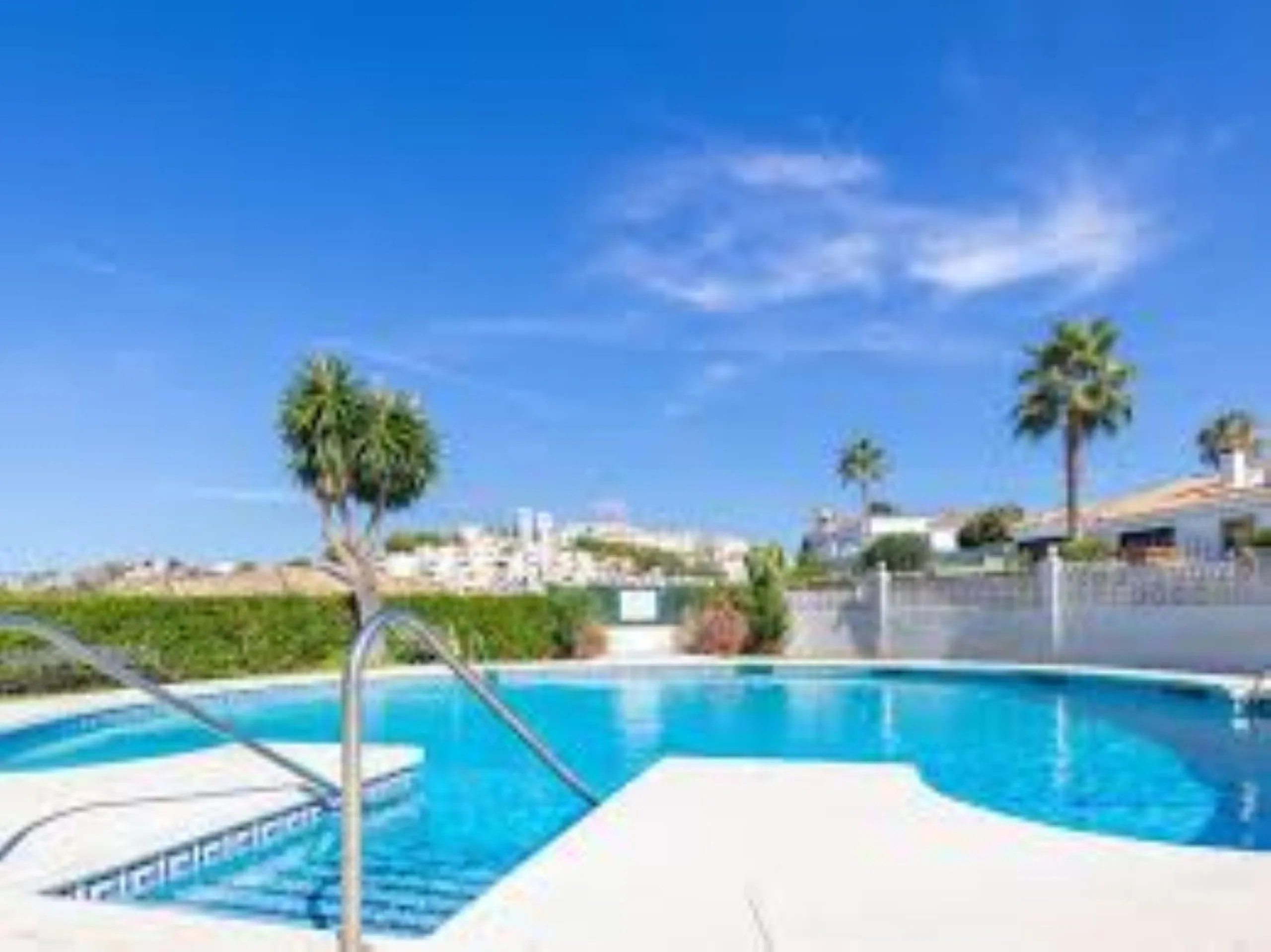 Apartment - Ground Floor Apartment в продаже в Mijas, Málaga. В доме 2 спален и 1 ванных комнат. Площадь дома 66 м²