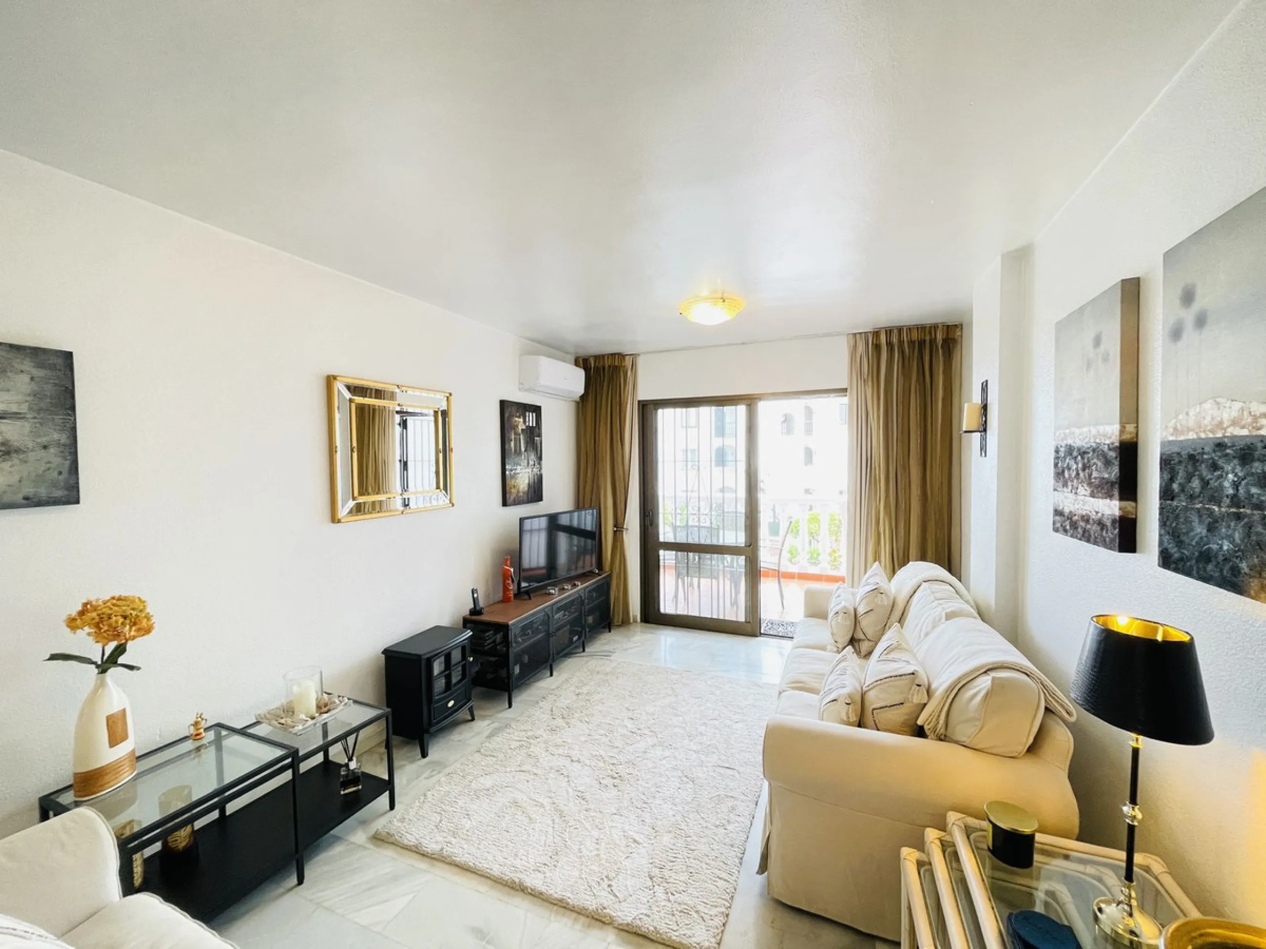Apartment - Ground Floor Apartment в продаже в Mijas, Málaga. В доме 2 спален и 1 ванных комнат. Площадь дома 66 м²