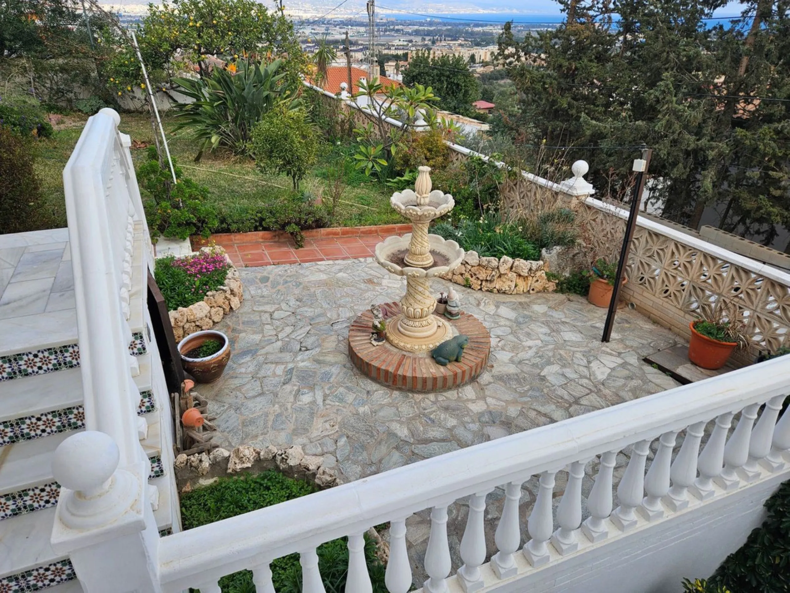 LOCATION – CHURRIANA, MÁLAGA.