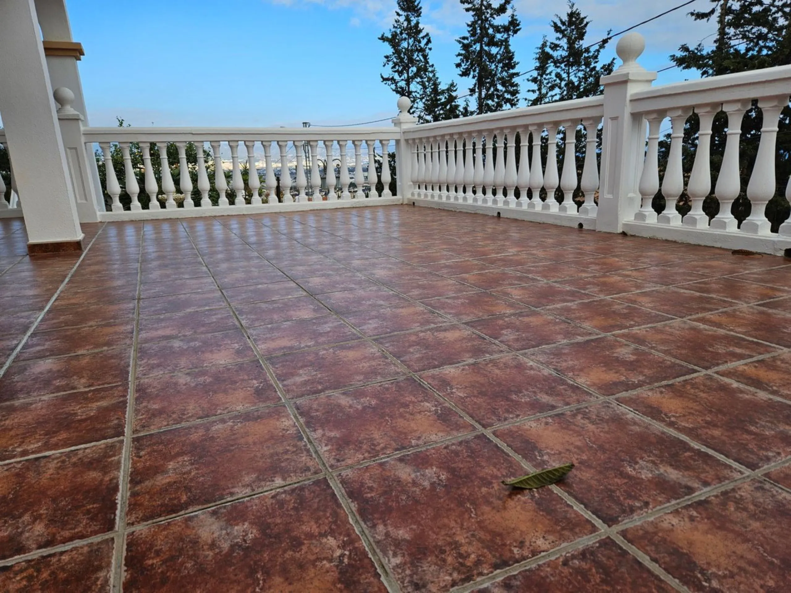 LOCATION – CHURRIANA, MÁLAGA.