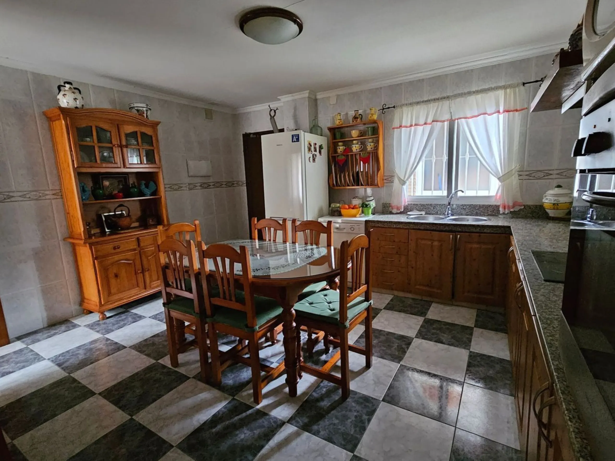 LOCATION – CHURRIANA, MÁLAGA.