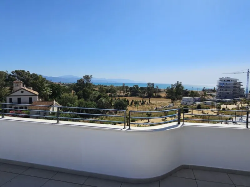Apartment - Penthouse в продаже в Torremolinos, Málaga. В доме 4 спален и 3 ванных комнат. Площадь дома 183 м²