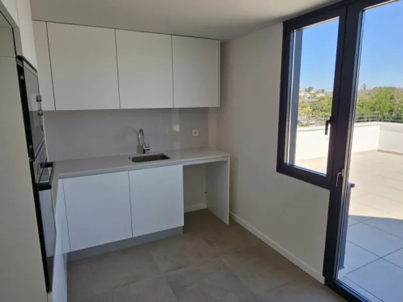 Apartment - Penthouse в продаже в Torremolinos, Málaga. В доме 4 спален и 3 ванных комнат. Площадь дома 183 м²