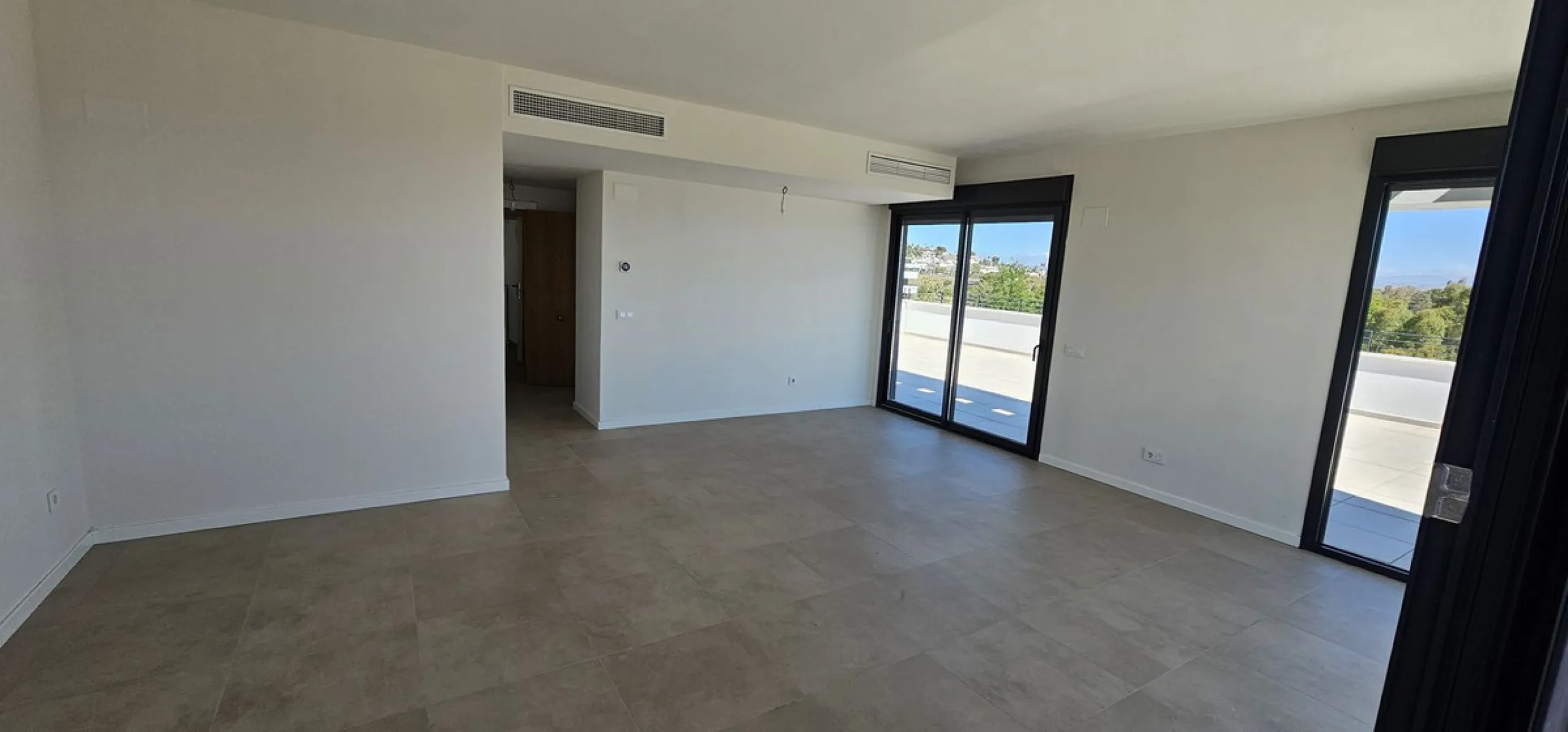 Apartment - Penthouse в продаже в Torremolinos, Málaga. В доме 4 спален и 3 ванных комнат. Площадь дома 183 м²