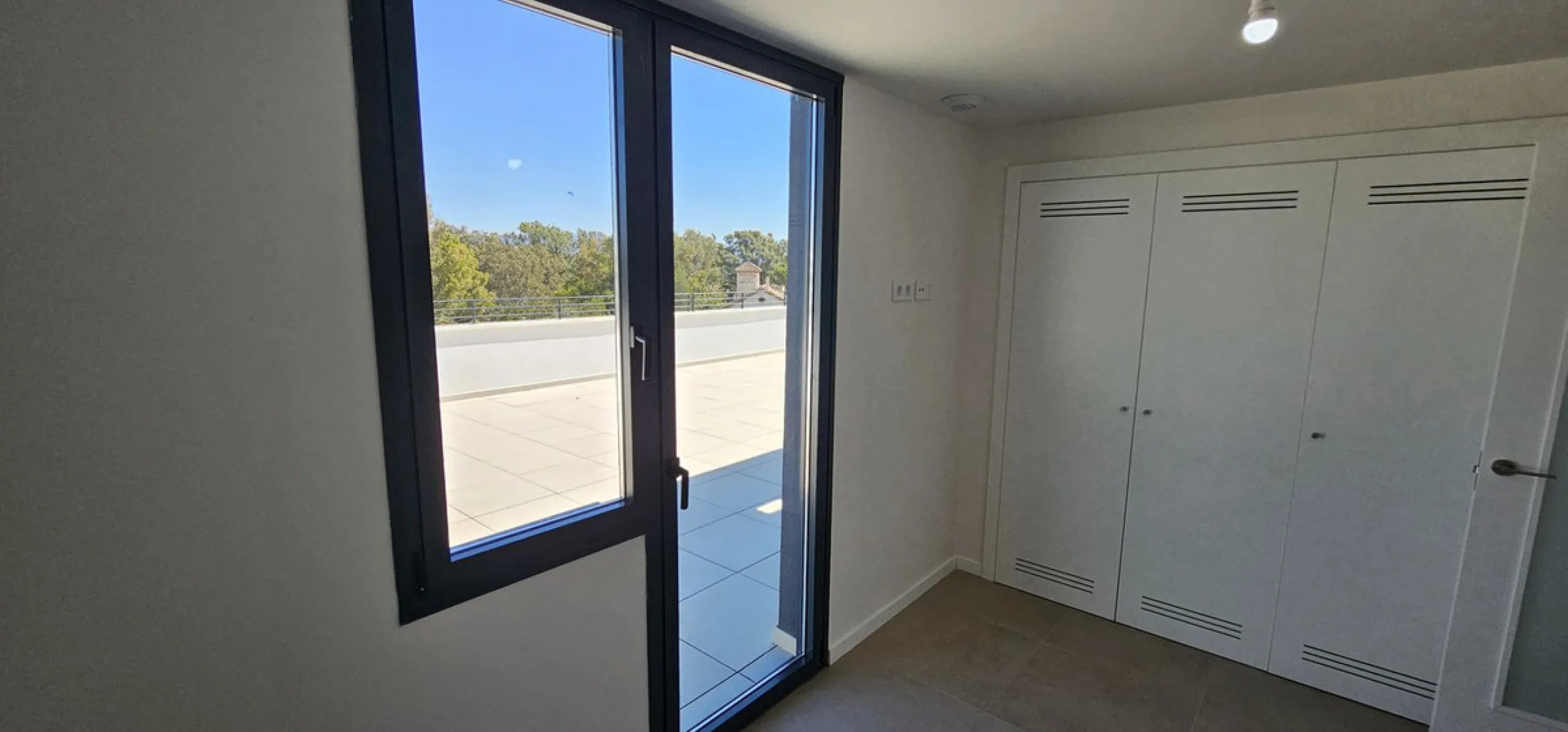 Apartment - Penthouse в продаже в Torremolinos, Málaga. В доме 4 спален и 3 ванных комнат. Площадь дома 183 м²