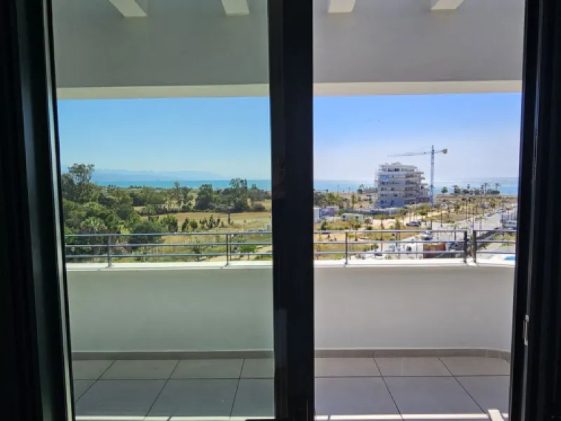 Apartment - Penthouse в продаже в Torremolinos, Málaga. В доме 4 спален и 3 ванных комнат. Площадь дома 183 м²