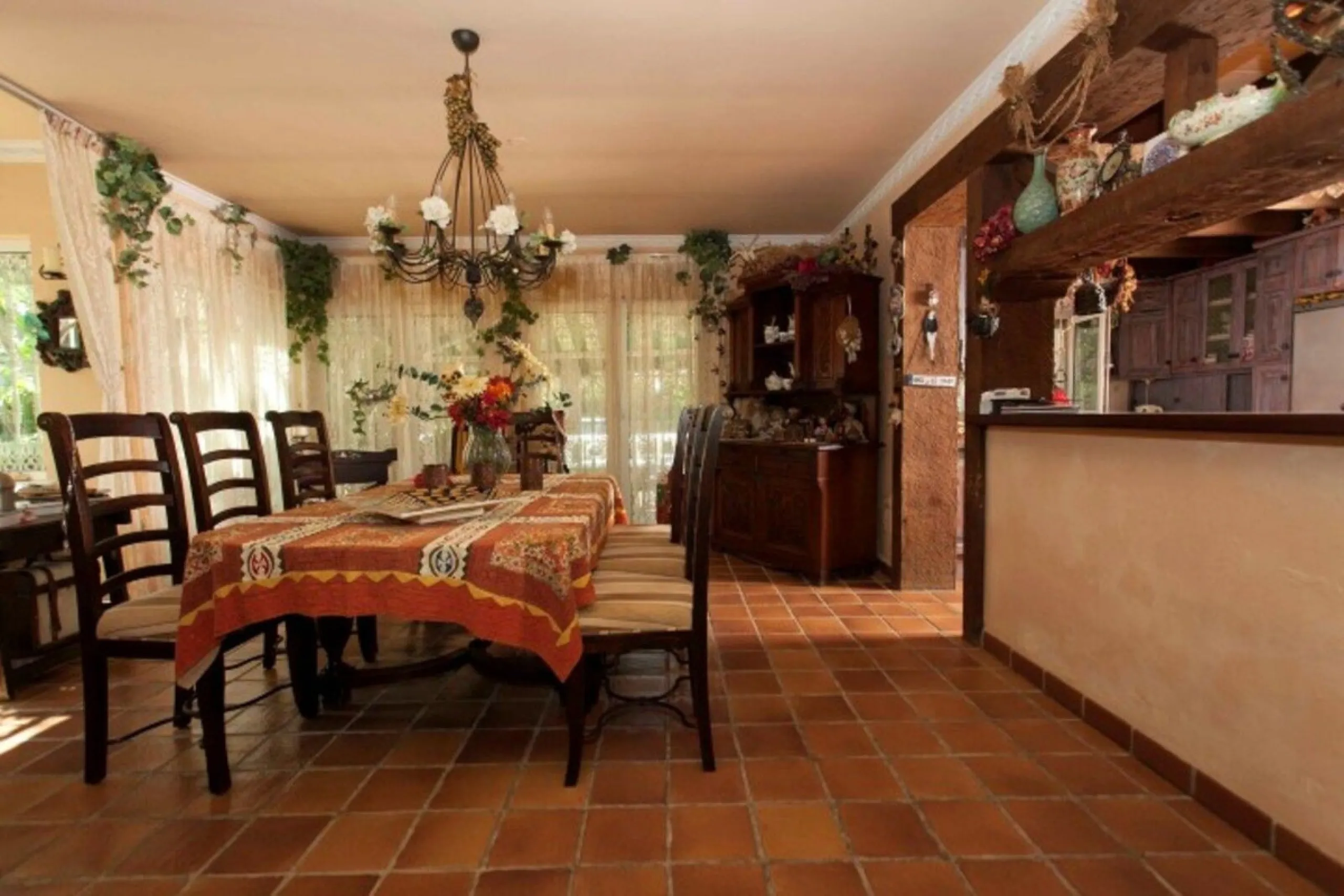 House - Detached Villa в продаже в Mijas, Málaga. В доме 6 спален и 7 ванных комнат. Площадь дома 1904 м². Площадь участка 36498 м²