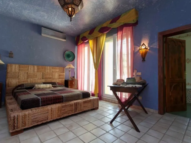 House - Detached Villa в продаже в Mijas, Málaga. В доме 6 спален и 7 ванных комнат. Площадь дома 1904 м². Площадь участка 36498 м²