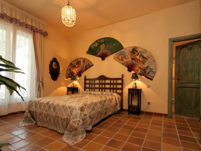 House - Detached Villa в продаже в Mijas, Málaga. В доме 6 спален и 7 ванных комнат. Площадь дома 1904 м². Площадь участка 36498 м²