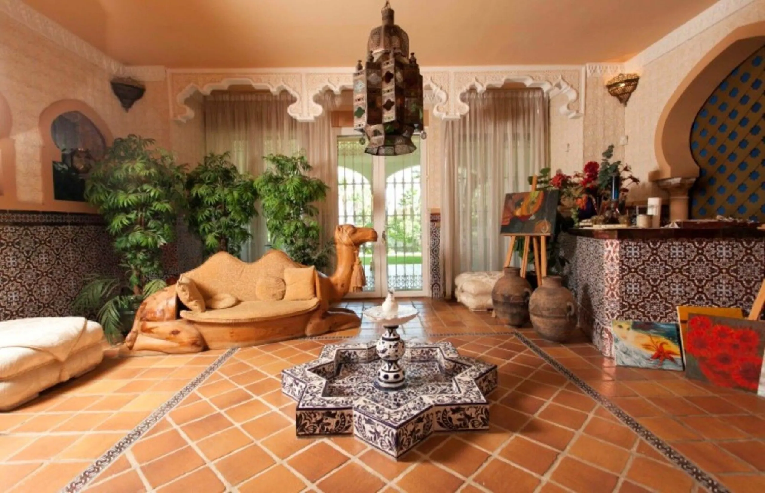 House - Detached Villa в продаже в Mijas, Málaga. В доме 6 спален и 7 ванных комнат. Площадь дома 1904 м². Площадь участка 36498 м²