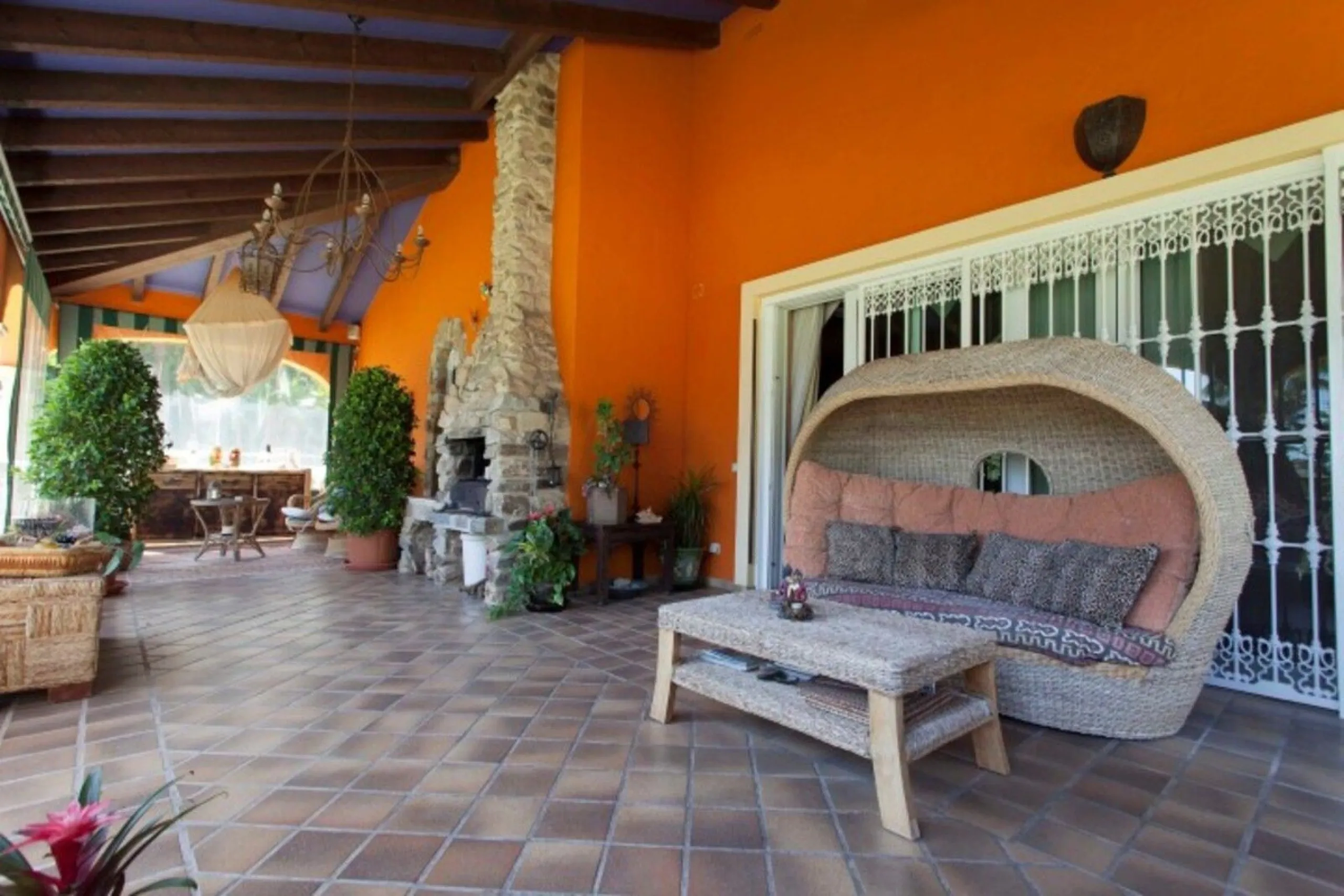 House - Detached Villa в продаже в Mijas, Málaga. В доме 6 спален и 7 ванных комнат. Площадь дома 1904 м². Площадь участка 36498 м²