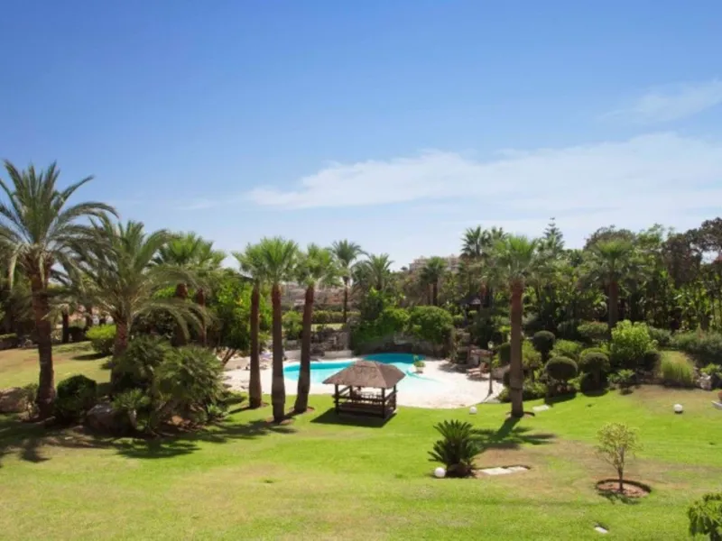 House - Detached Villa в продаже в Mijas, Málaga. В доме 6 спален и 7 ванных комнат. Площадь дома 1904 м². Площадь участка 36498 м²