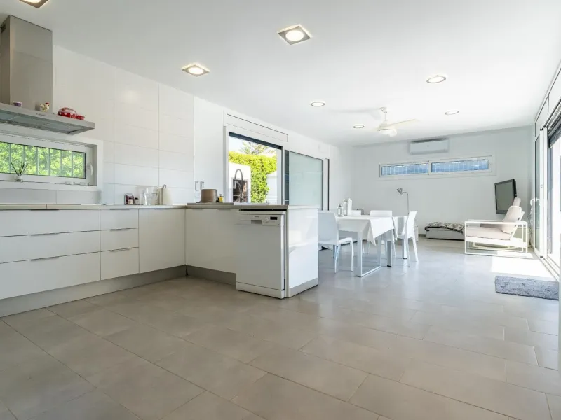 Modern Villa with Private Pool Near the Sea in Creixell, Costa Dorada