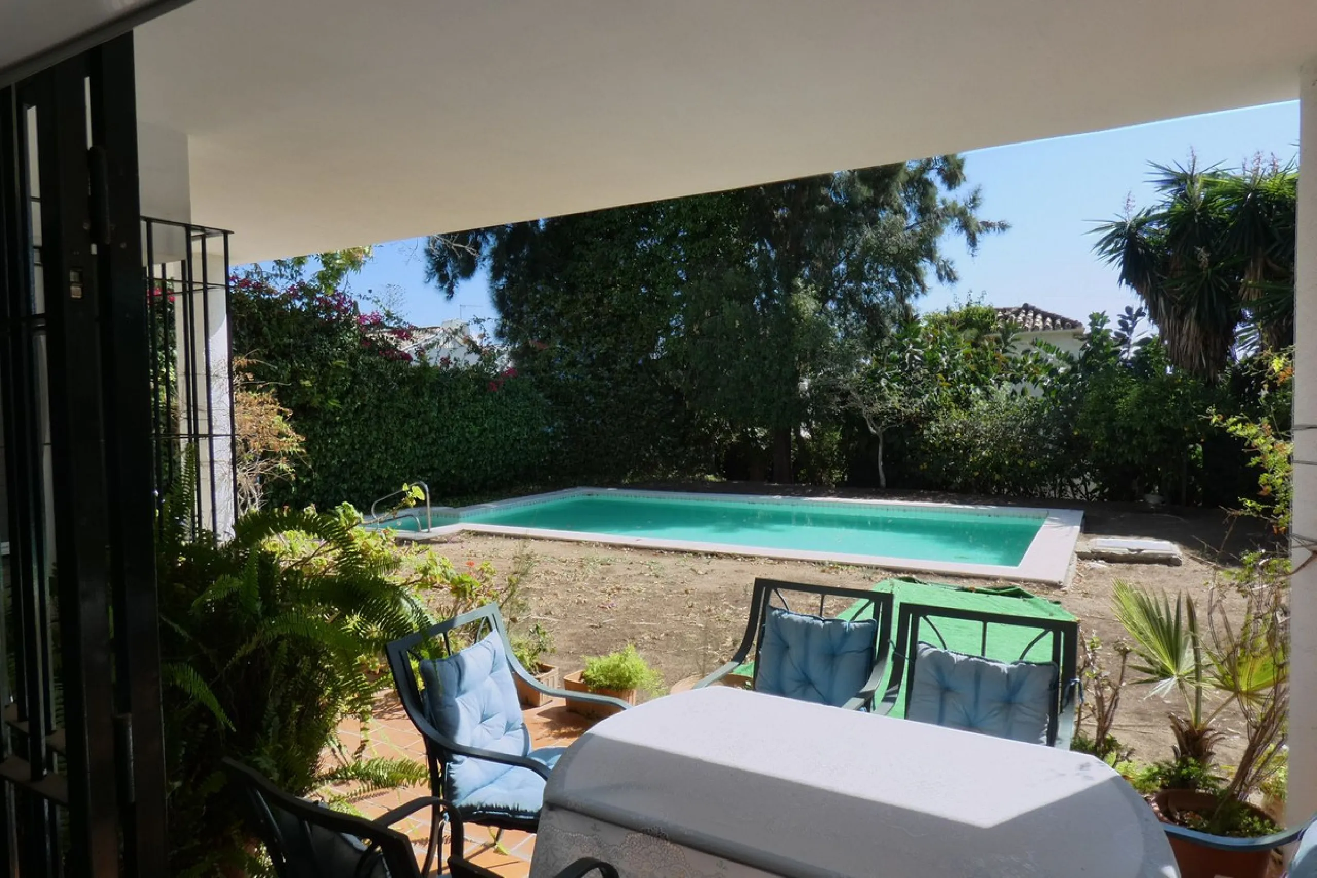Charming villa with great potential in Urb. El Mirador, Marbella