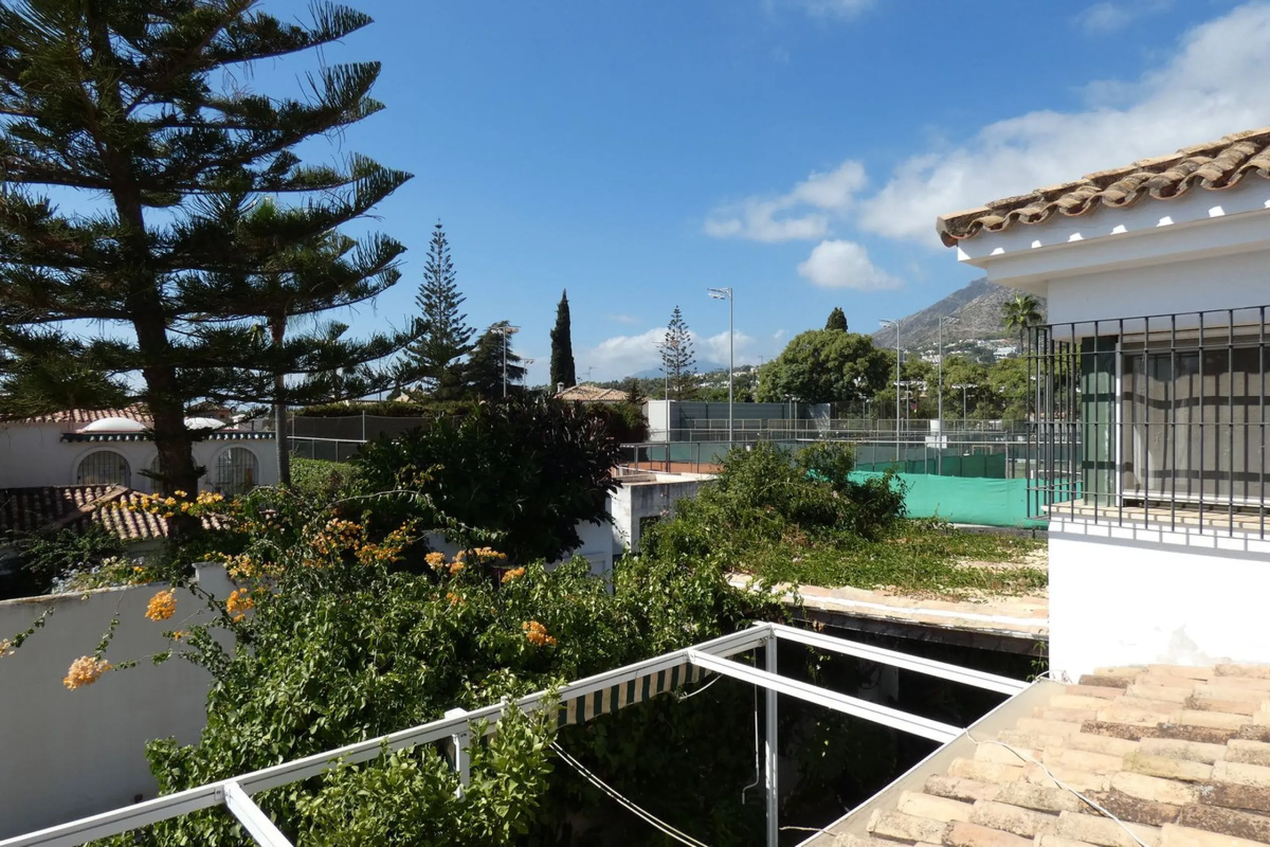 Charming villa with great potential in Urb. El Mirador, Marbella