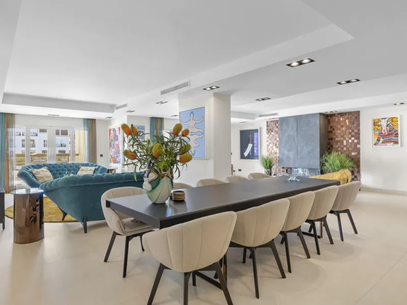 Luxury 4-Bedroom Beachfront Apartment for Sale in Playas del Duque, Puerto Banús, Marbella
