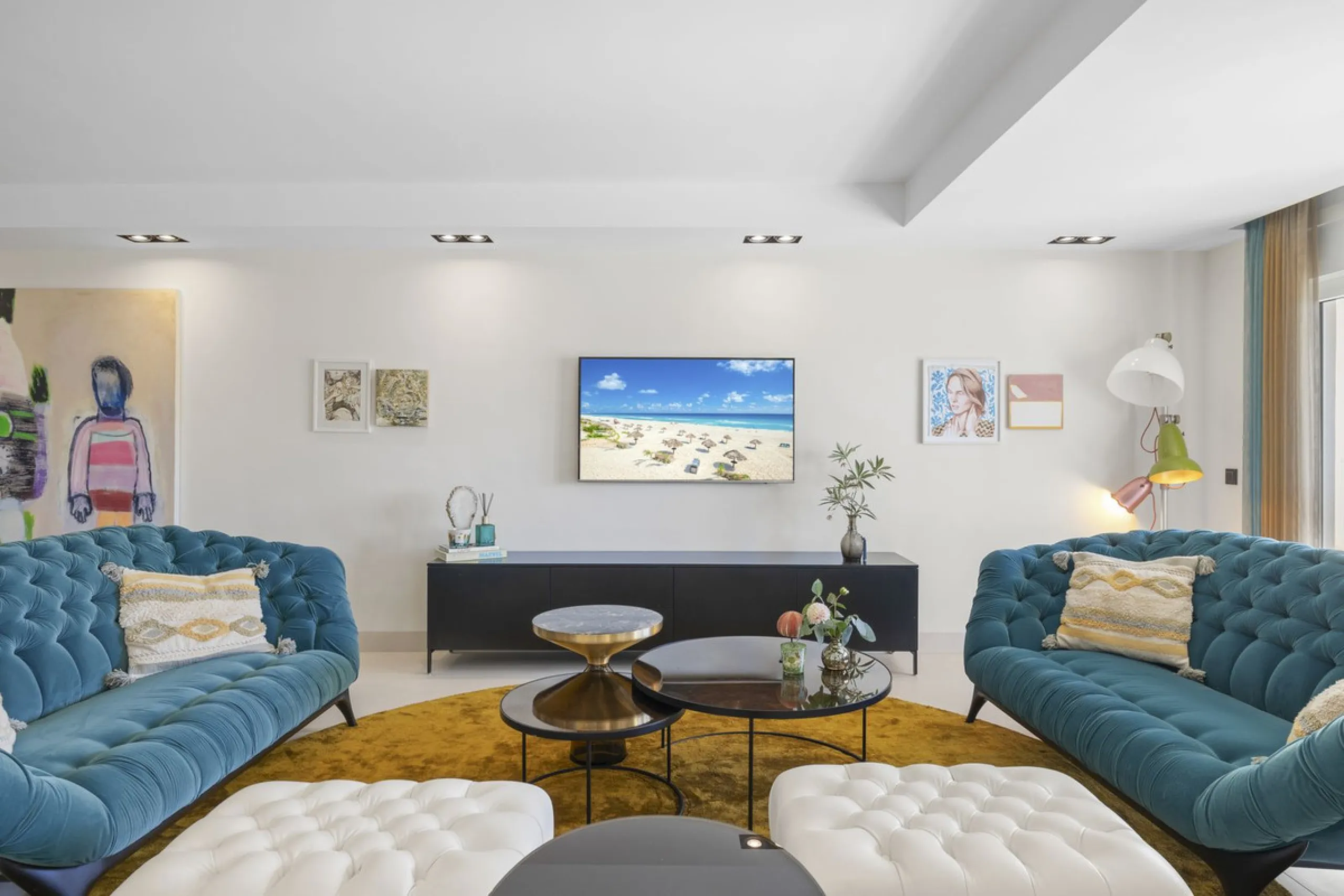 Luxury 4-Bedroom Beachfront Apartment for Sale in Playas del Duque, Puerto Banús, Marbella