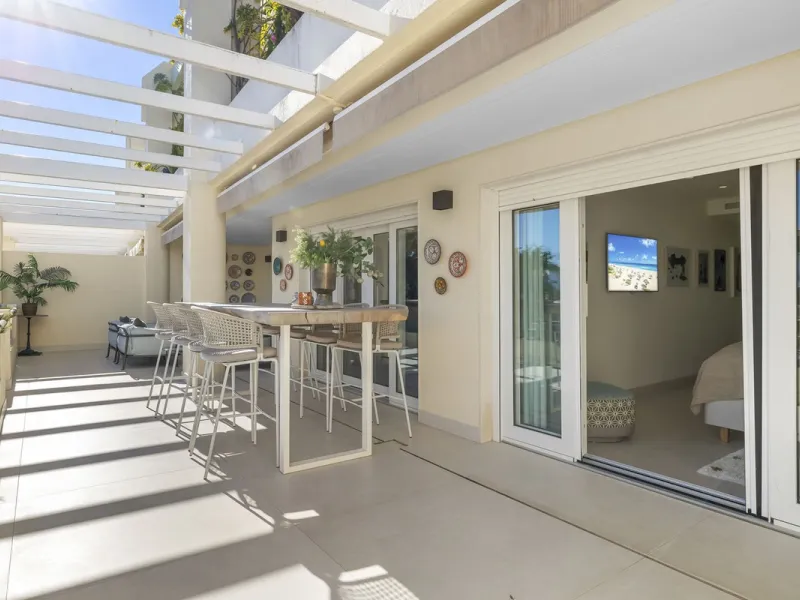 Luxury 4-Bedroom Beachfront Apartment for Sale in Playas del Duque, Puerto Banús, Marbella