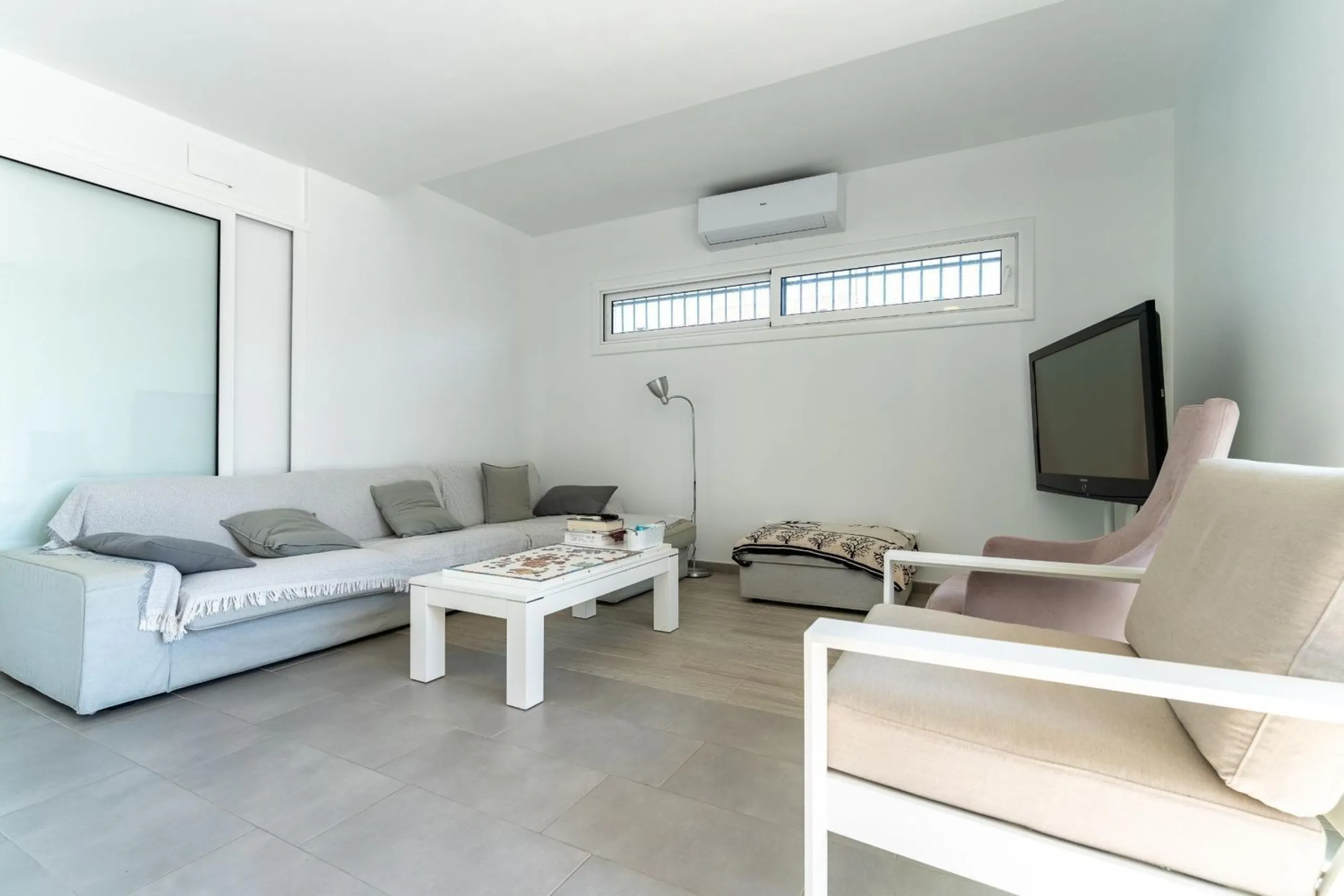 Moderna villa con piscina privada cerca del mar en Creixell, Costa Dorada