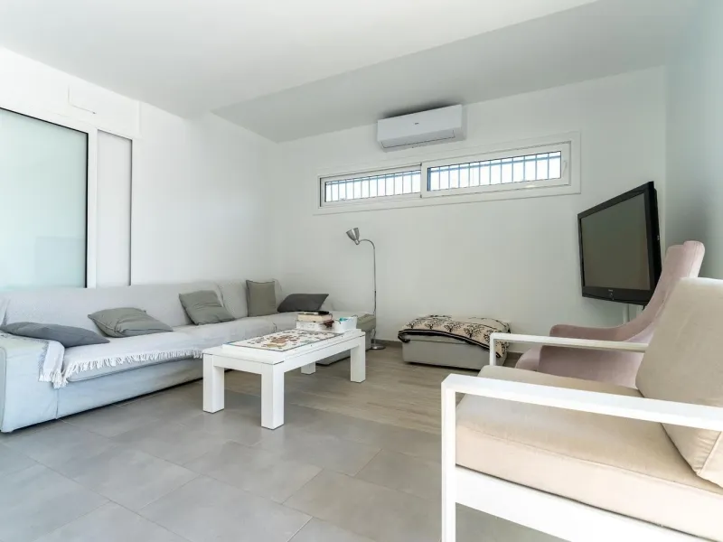 Moderna villa con piscina privada cerca del mar en Creixell, Costa Dorada