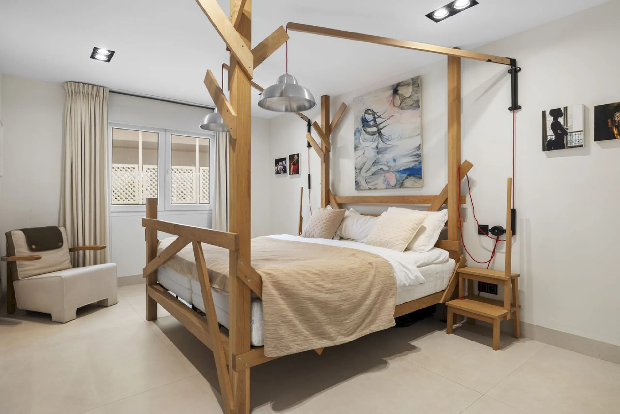 Luxury 4-Bedroom Beachfront Apartment for Sale in Playas del Duque, Puerto Banús, Marbella