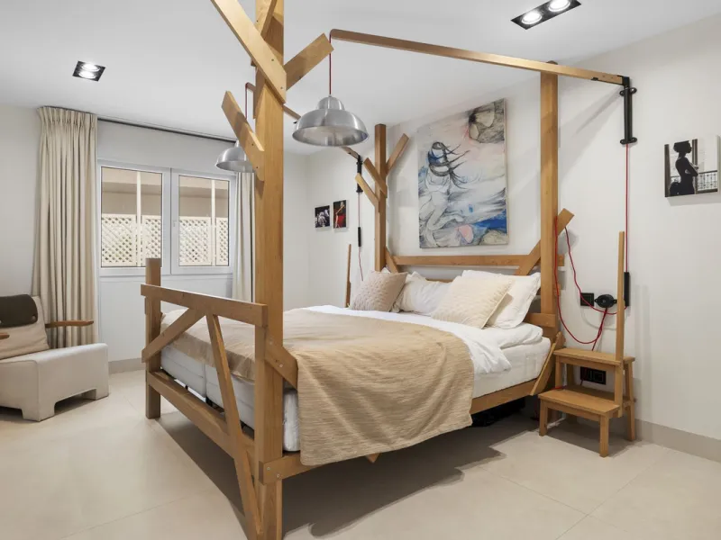 Luxury 4-Bedroom Beachfront Apartment for Sale in Playas del Duque, Puerto Banús, Marbella