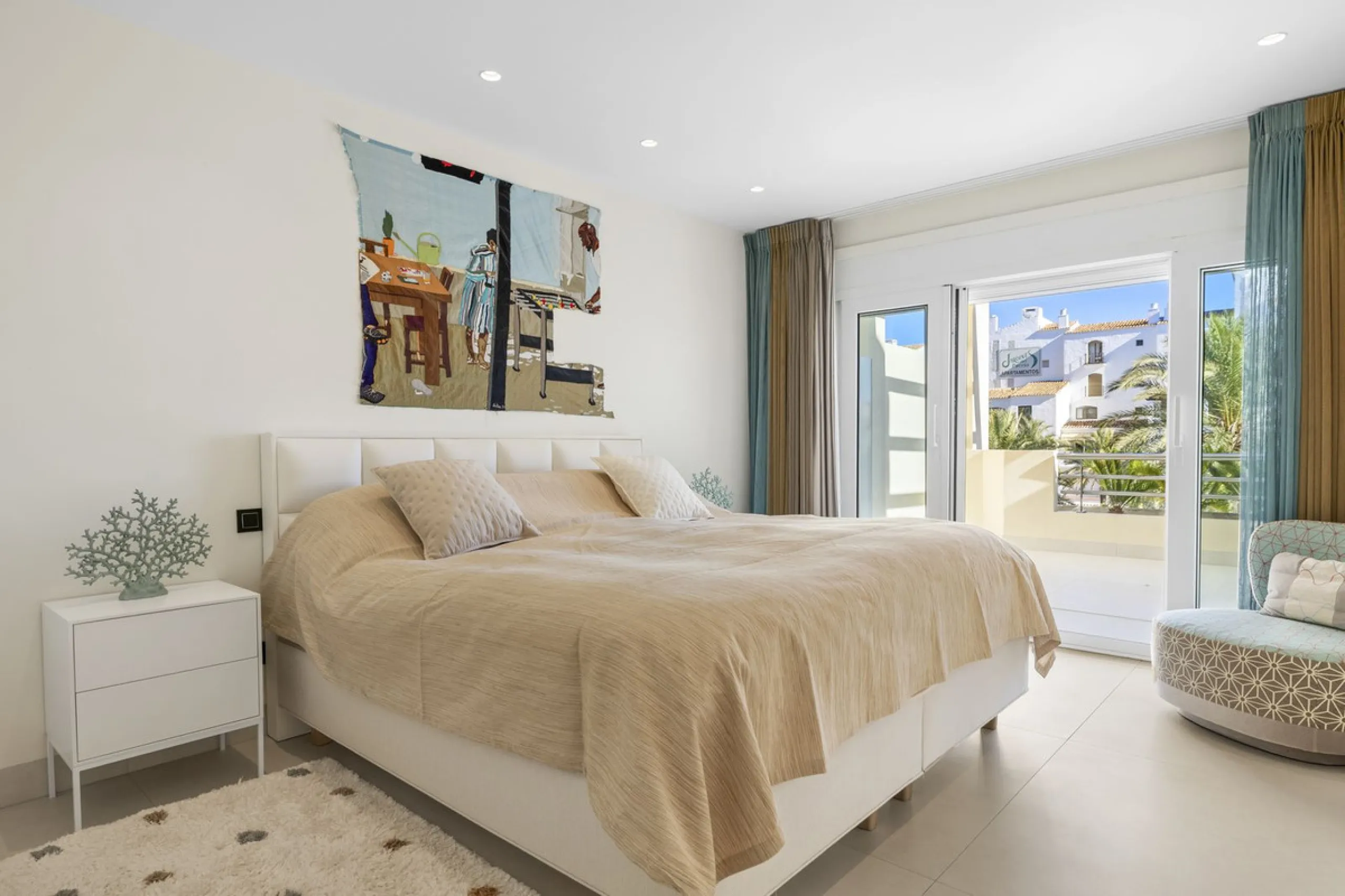 Luxury 4-Bedroom Beachfront Apartment for Sale in Playas del Duque, Puerto Banús, Marbella