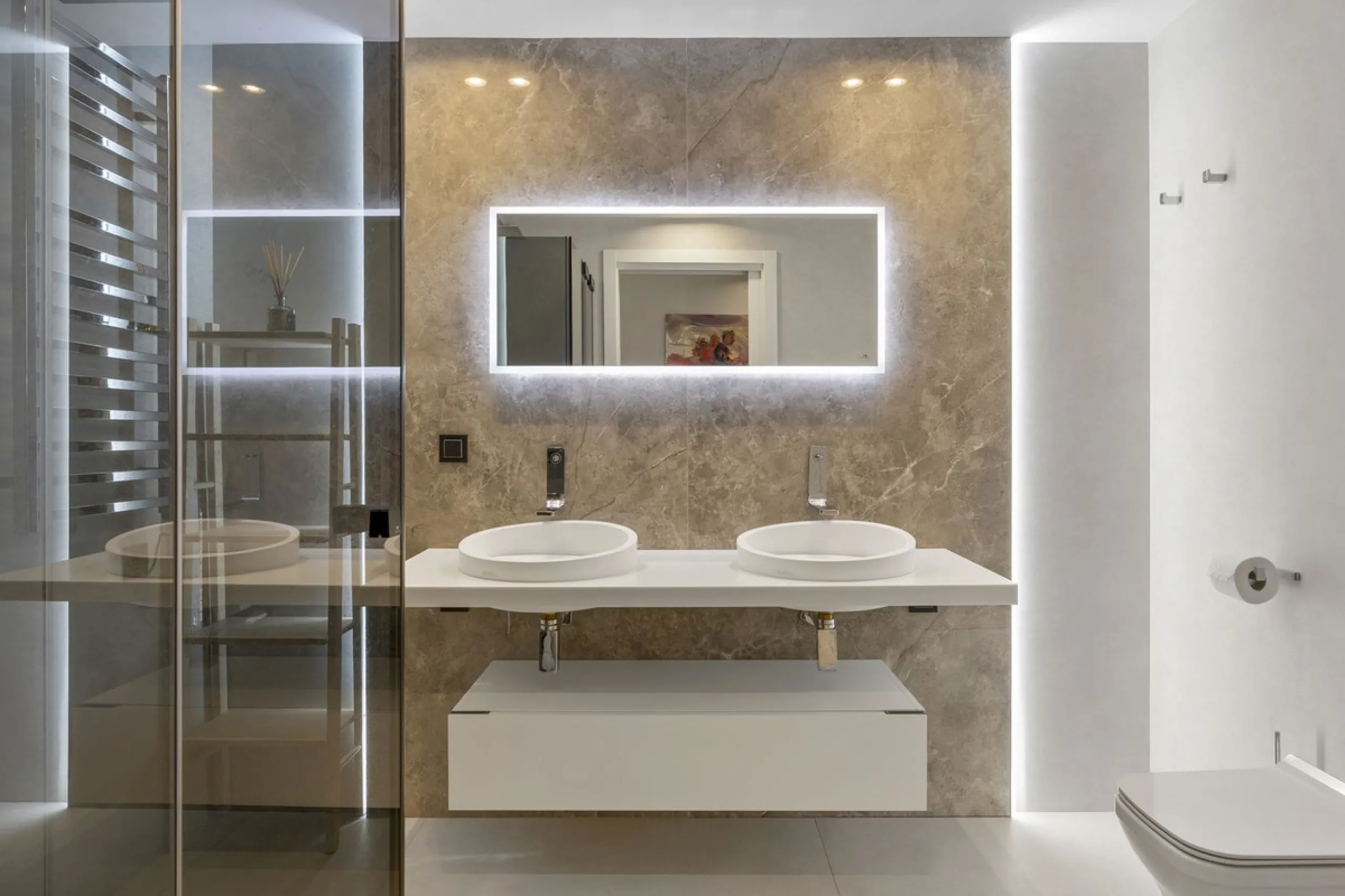 Luxury 4-Bedroom Beachfront Apartment for Sale in Playas del Duque, Puerto Banús, Marbella