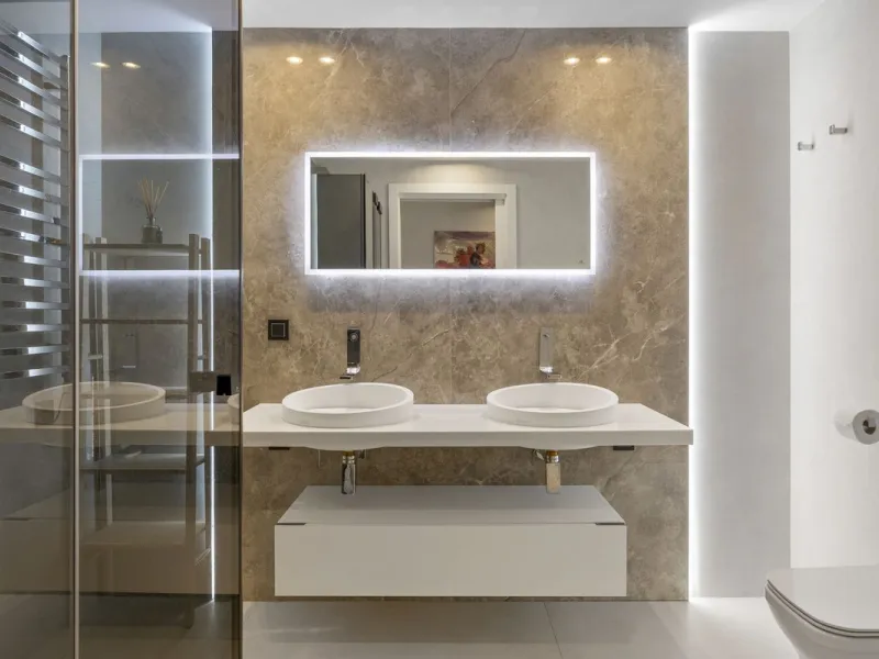 Luxury 4-Bedroom Beachfront Apartment for Sale in Playas del Duque, Puerto Banús, Marbella