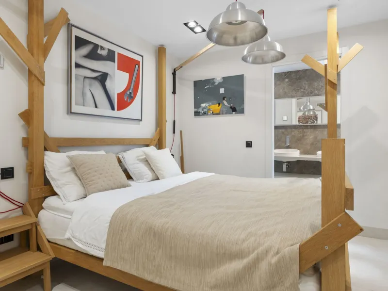 Luxury 4-Bedroom Beachfront Apartment for Sale in Playas del Duque, Puerto Banús, Marbella