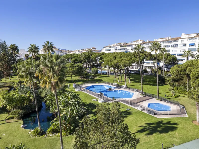 Luxury 4-Bedroom Beachfront Apartment for Sale in Playas del Duque, Puerto Banús, Marbella