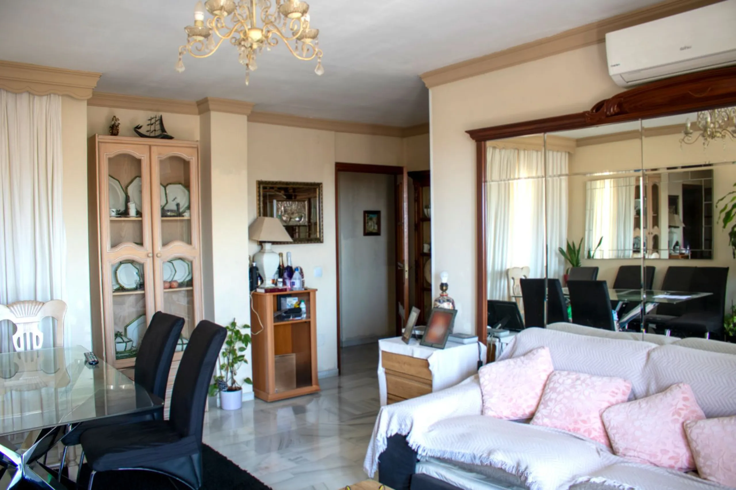 UNIQUE OPPORTUNITY  IN BEST AREA OF SAN PEDRO DE ALCÁNTARA