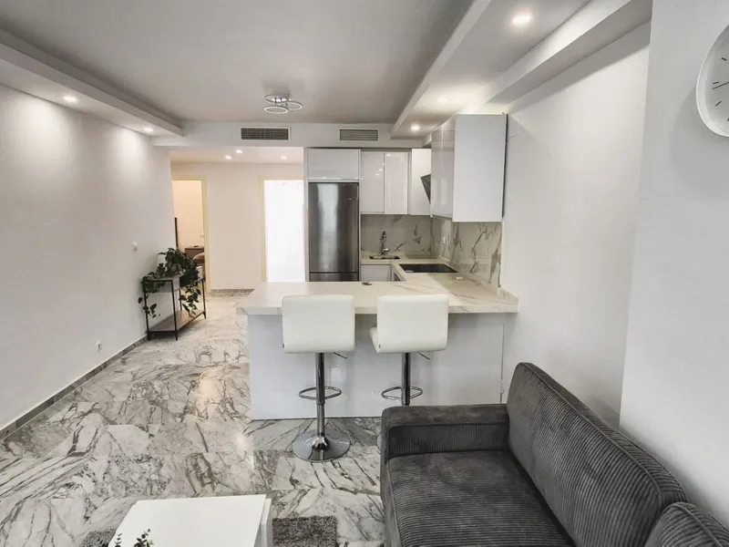 Luxury Garden Apartment in Bahía de Marbella – Renovated Elegance, Open Spaces, and Unbeatable Location.