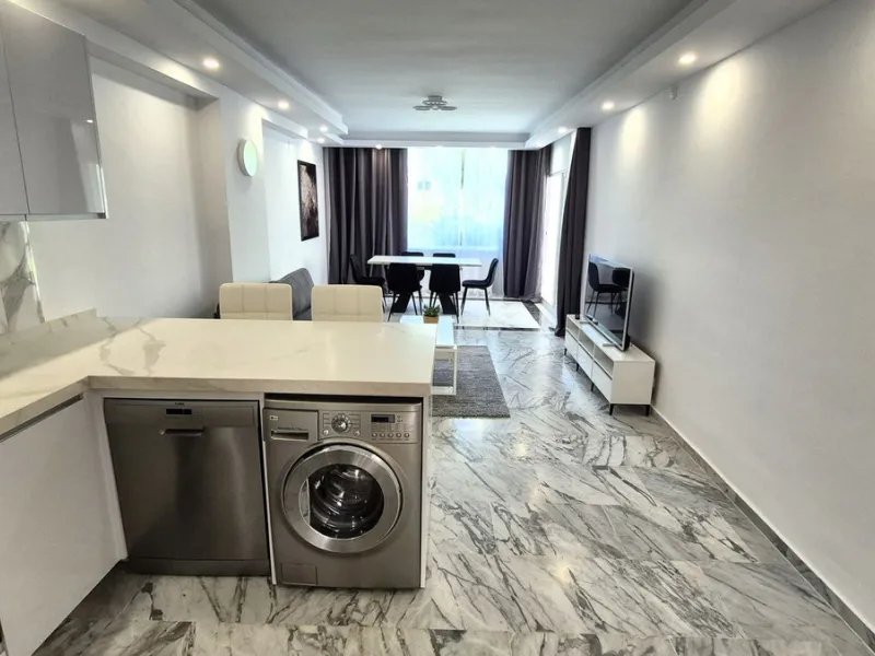 Luxury Garden Apartment in Bahía de Marbella – Renovated Elegance, Open Spaces, and Unbeatable Location.