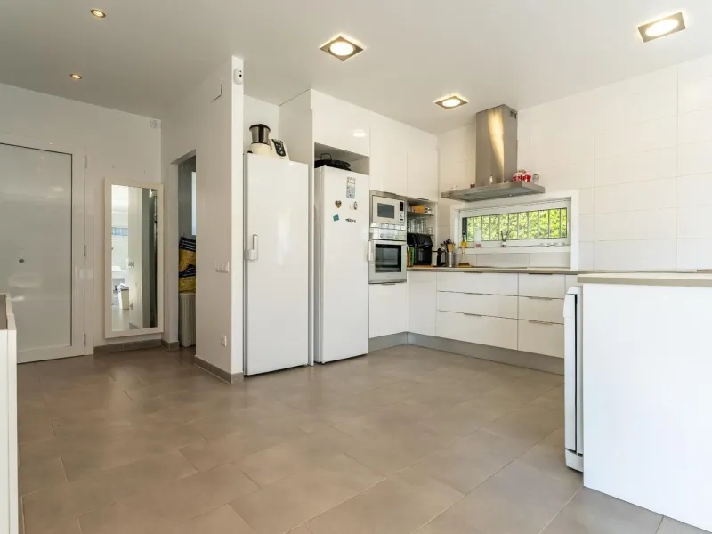 Moderna villa con piscina privada cerca del mar en Creixell, Costa Dorada