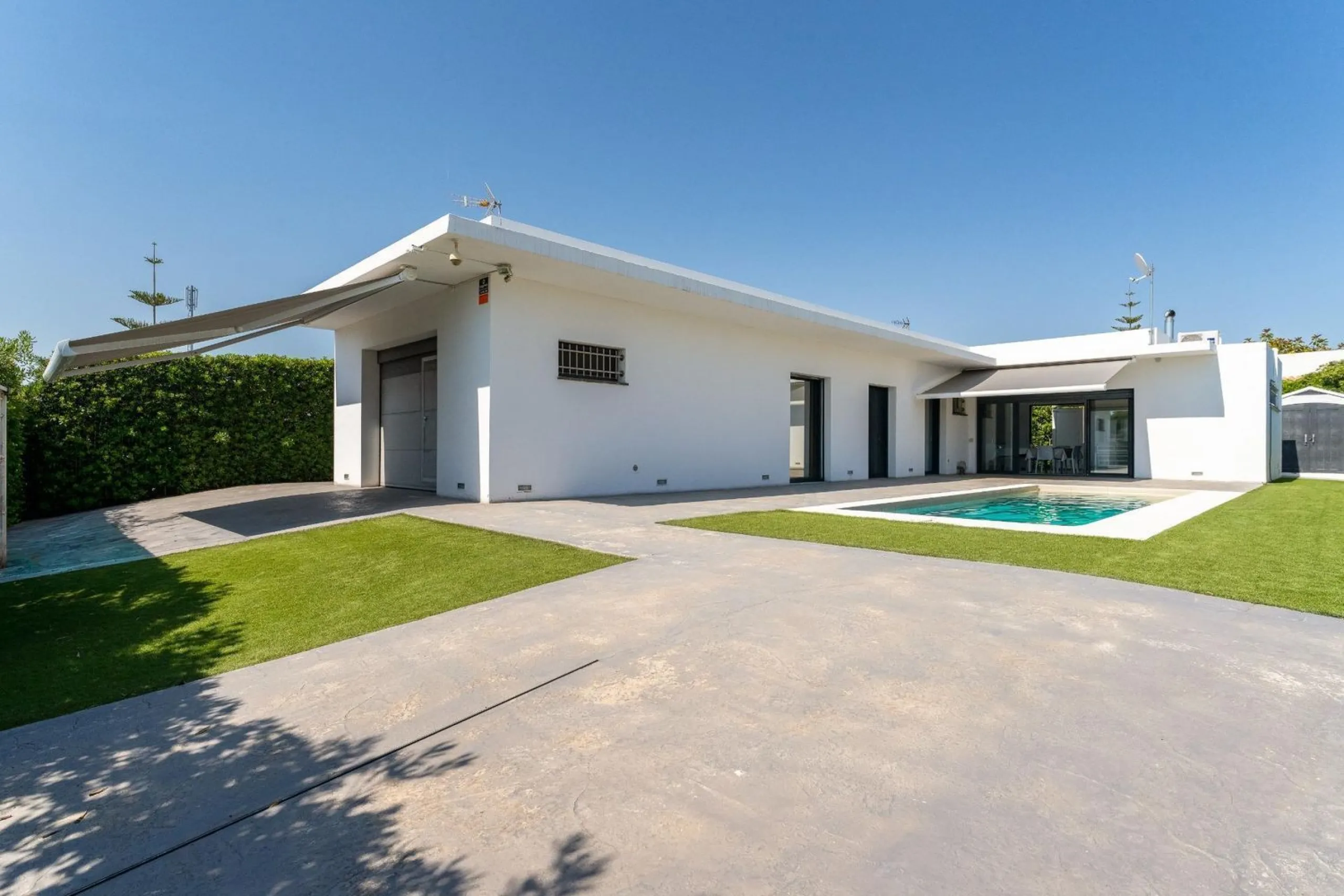 Moderna villa con piscina privada cerca del mar en Creixell, Costa Dorada