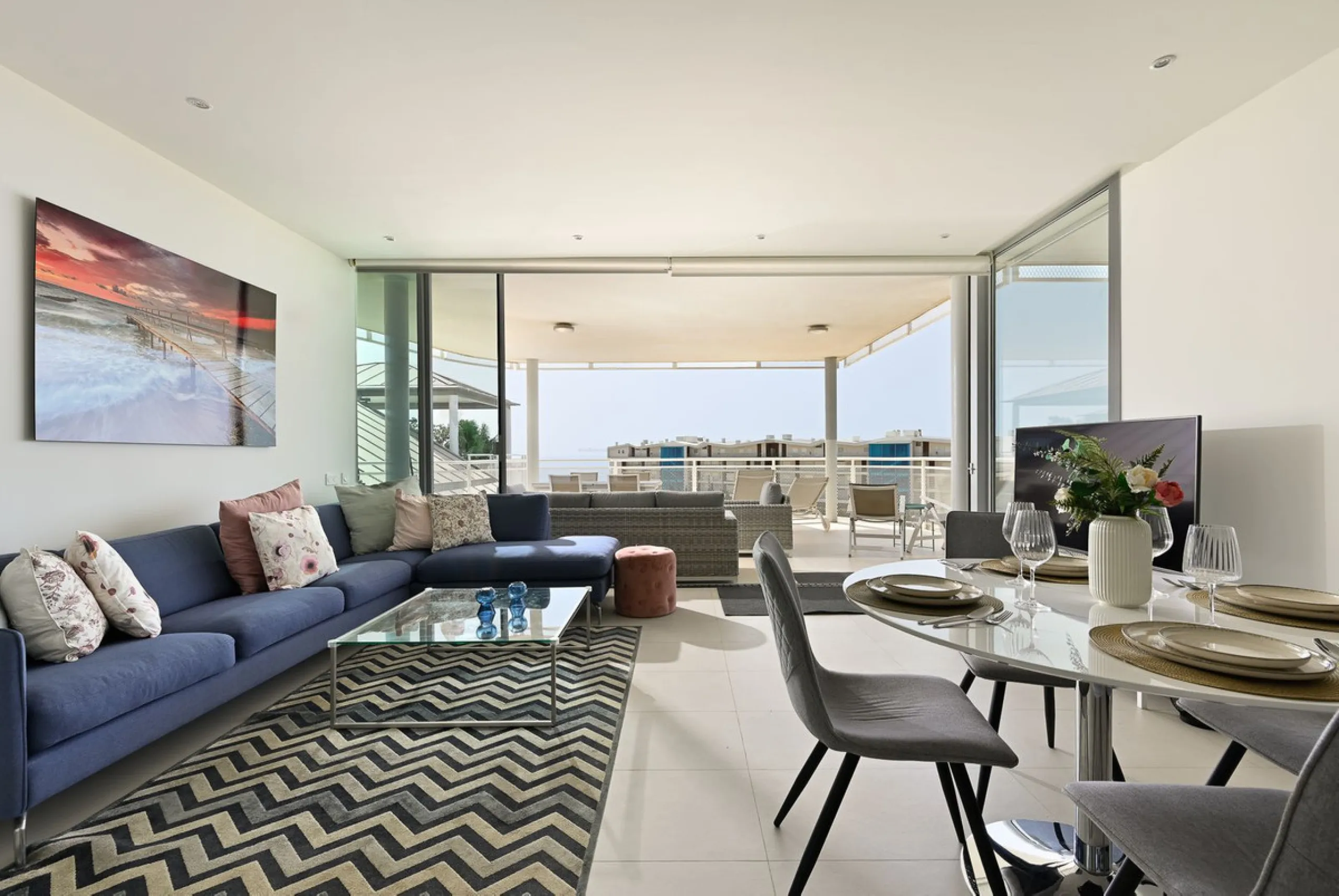 Apartment - Middle Floor Apartment в продаже в Fuengirola, Málaga. В доме 3 спален и 3 ванных комнат. Площадь дома 110 м²