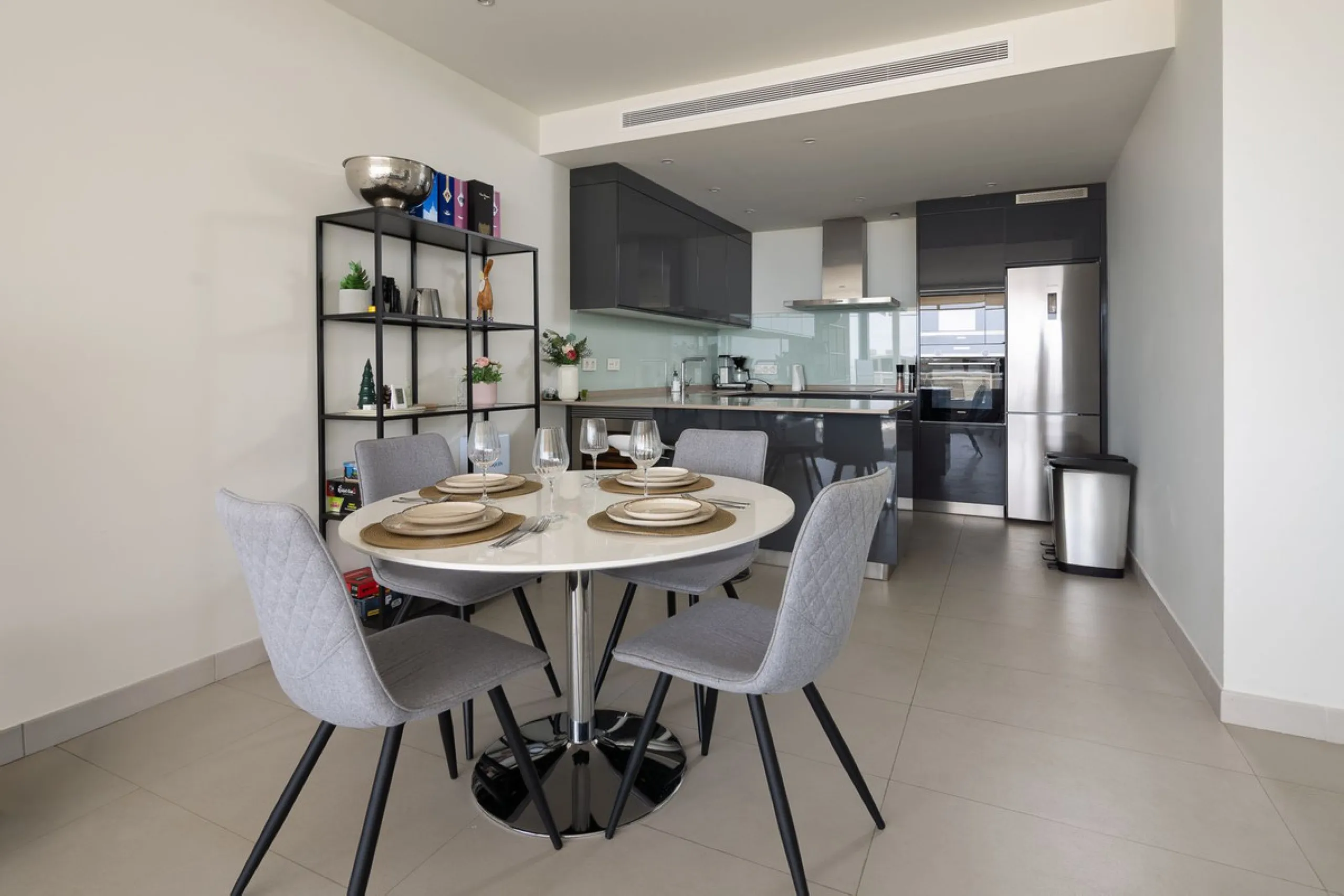 Apartment - Middle Floor Apartment в продаже в Fuengirola, Málaga. В доме 3 спален и 3 ванных комнат. Площадь дома 110 м²