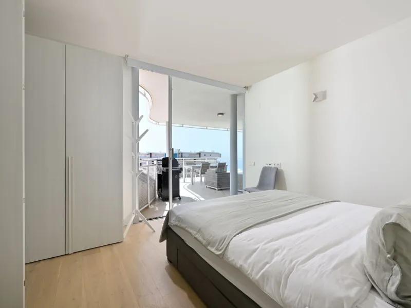 Apartment - Middle Floor Apartment в продаже в Fuengirola, Málaga. В доме 3 спален и 3 ванных комнат. Площадь дома 110 м²