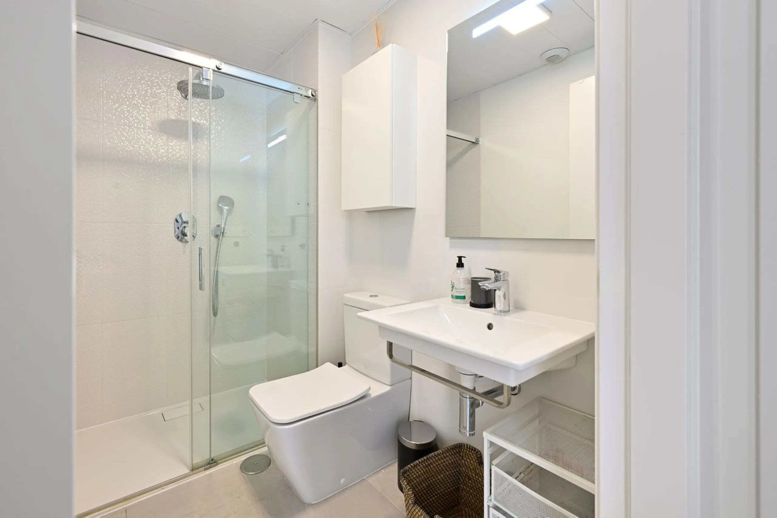 Apartment - Middle Floor Apartment в продаже в Fuengirola, Málaga. В доме 3 спален и 3 ванных комнат. Площадь дома 110 м²