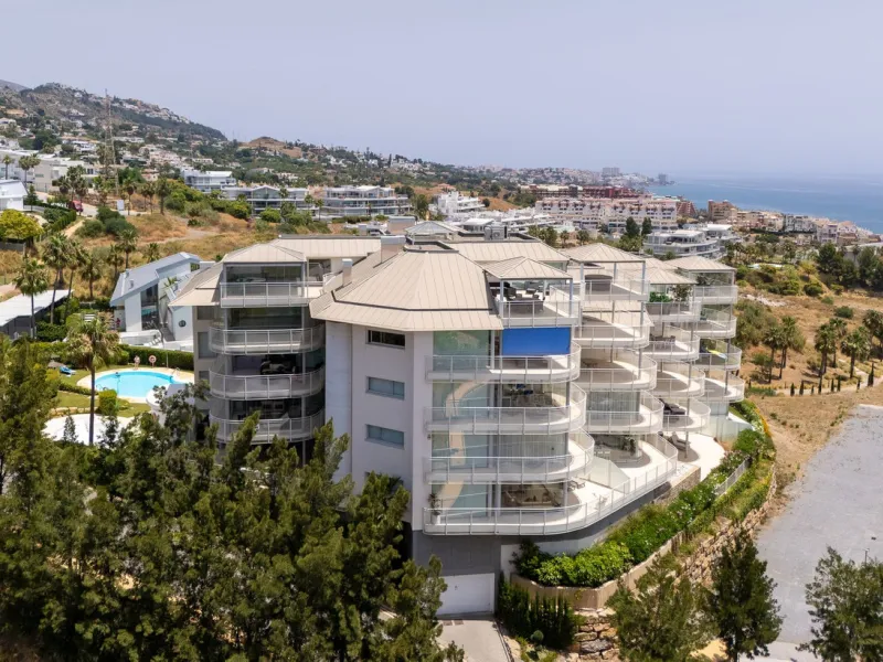 Apartment - Middle Floor Apartment в продаже в Fuengirola, Málaga. В доме 3 спален и 3 ванных комнат. Площадь дома 110 м²