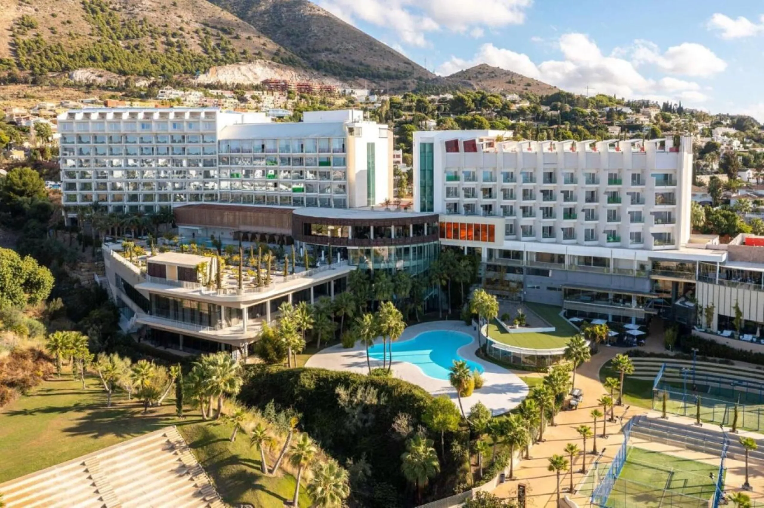 Apartment - Middle Floor Apartment в продаже в Fuengirola, Málaga. В доме 3 спален и 3 ванных комнат. Площадь дома 110 м²