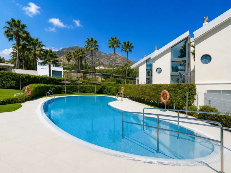 Apartment - Middle Floor Apartment в продаже в Fuengirola, Málaga. В доме 3 спален и 3 ванных комнат. Площадь дома 110 м²