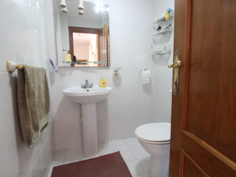 La Campana area in Nueva Andalucia is a thriving community with a vast array of amenities. Offered for sale is this house situated walking distance from all local services. The property enjoys far reaching views towards the sea and the spacious accommodat