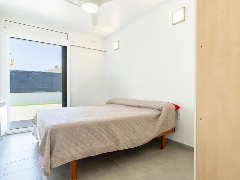 Moderna villa con piscina privada cerca del mar en Creixell, Costa Dorada