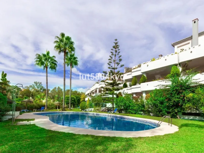 Welcome to Balcon de Puente Romano – a gated community on Marbella's prestigious Golden Mile.