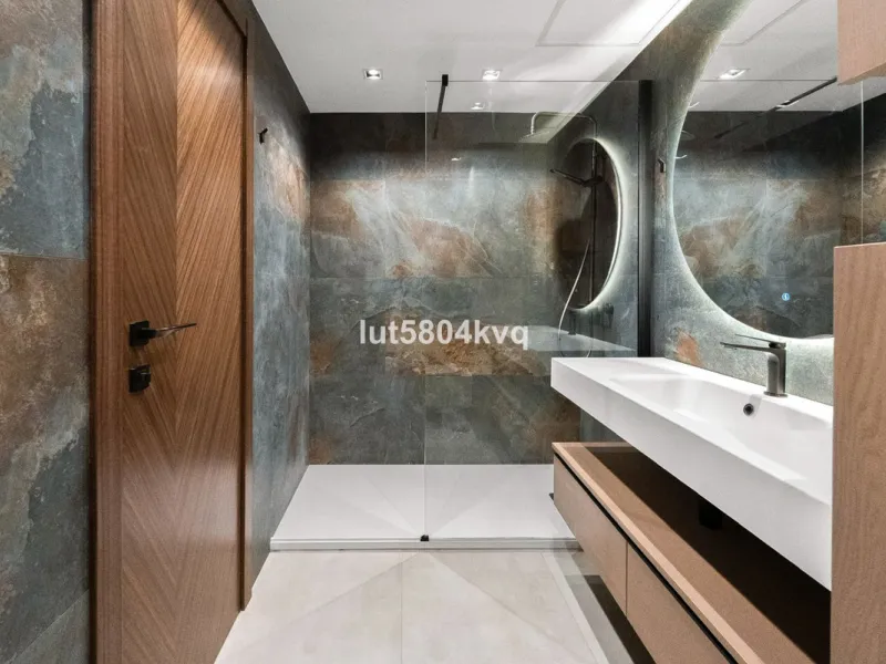 Welcome to Balcon de Puente Romano – a gated community on Marbella's prestigious Golden Mile.